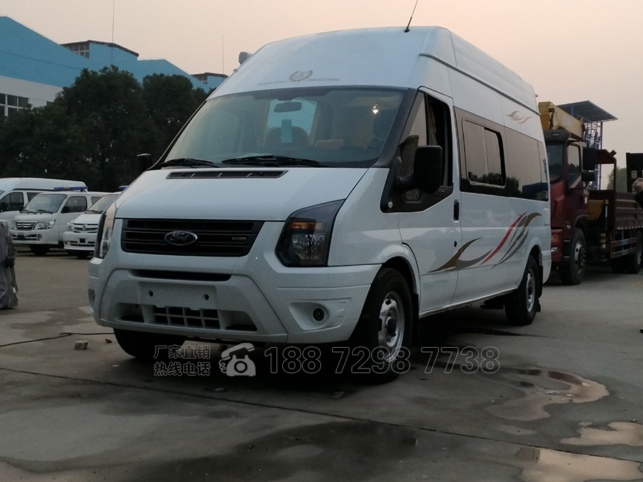 福特全順V348長(zhǎng)軸高頂B型房車(chē)1