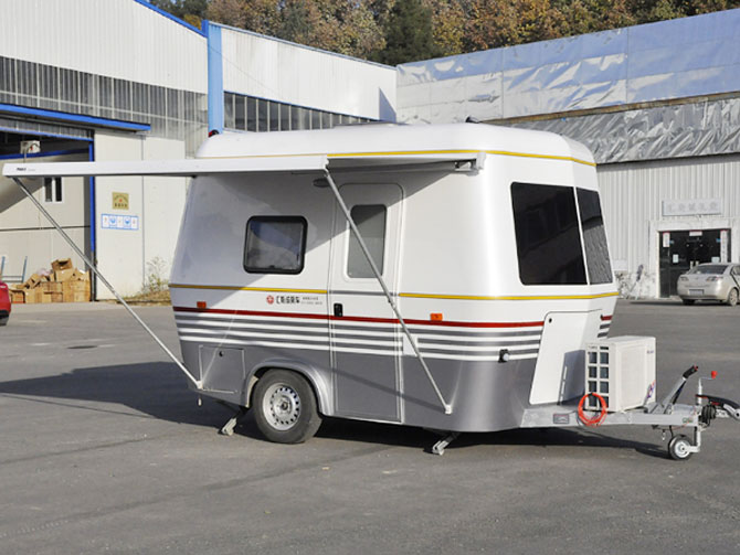 4.4m拖掛式房車多方位展示圖3