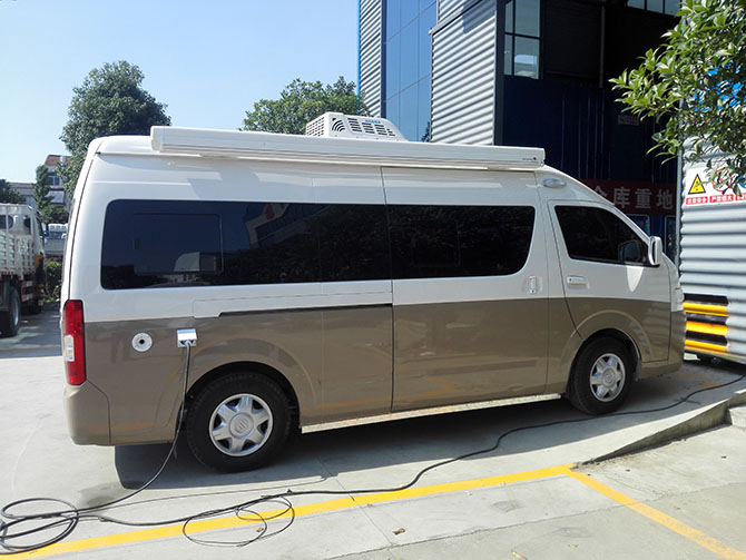福田風(fēng)景G9房車多方位展示圖1