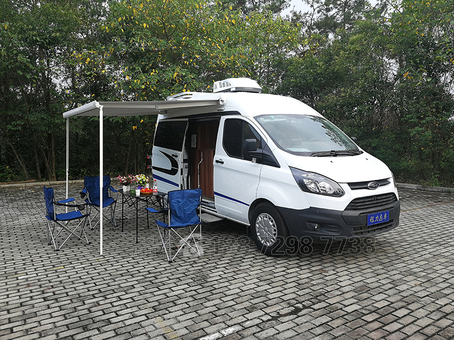 福特新全順中軸中頂房車(chē)3