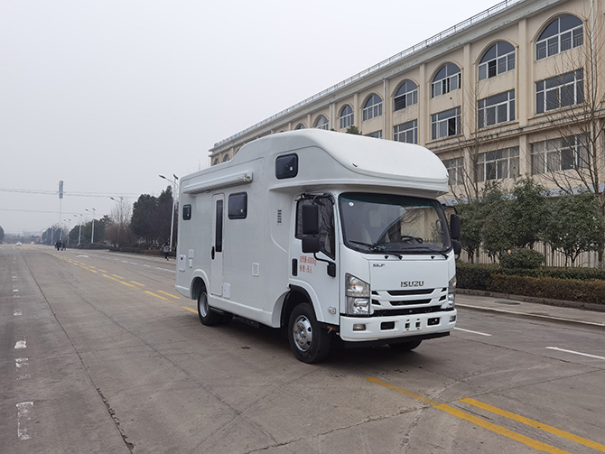 慶鈴五十鈴700P自動擋房車